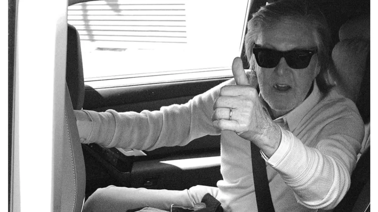 Paul McCartney et Ringo Starr créent la surprise auprès des fans des Beatles à Liverpool !