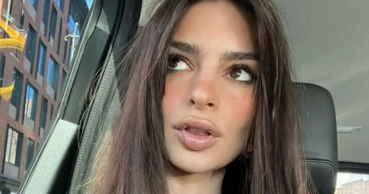 Emily Ratajkowski : en petite lingerie,
la mannequin affole la Toile, ses abonnés ne s'en remettent pas
!