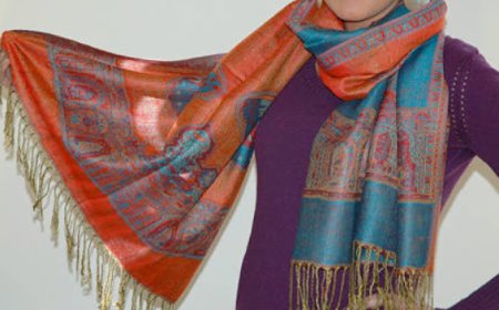 Timeless Elegance of a pashmina scarf: A Wardrobe Essential