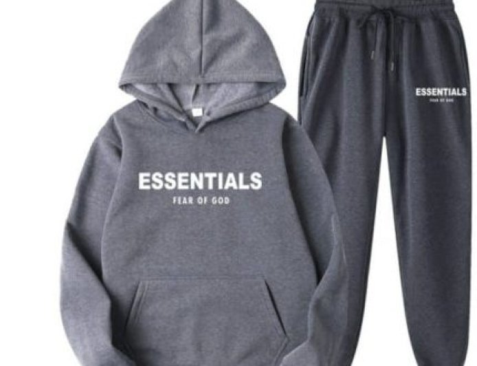 The Lightweight Essential Hoodie: Relaxed Fit and Smooth Feel for Everyday Comfort